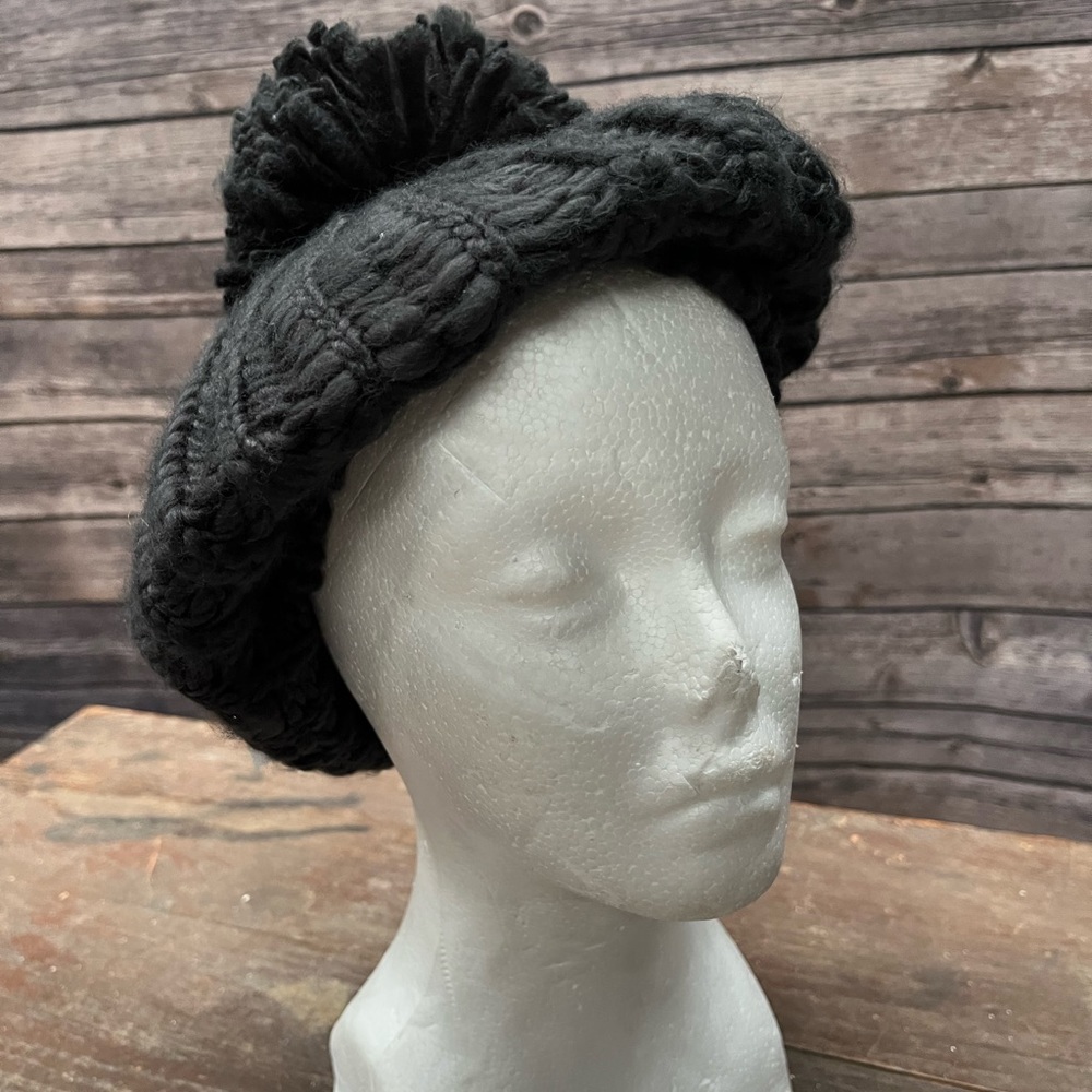 Knit cap Tam winter hat with pompom